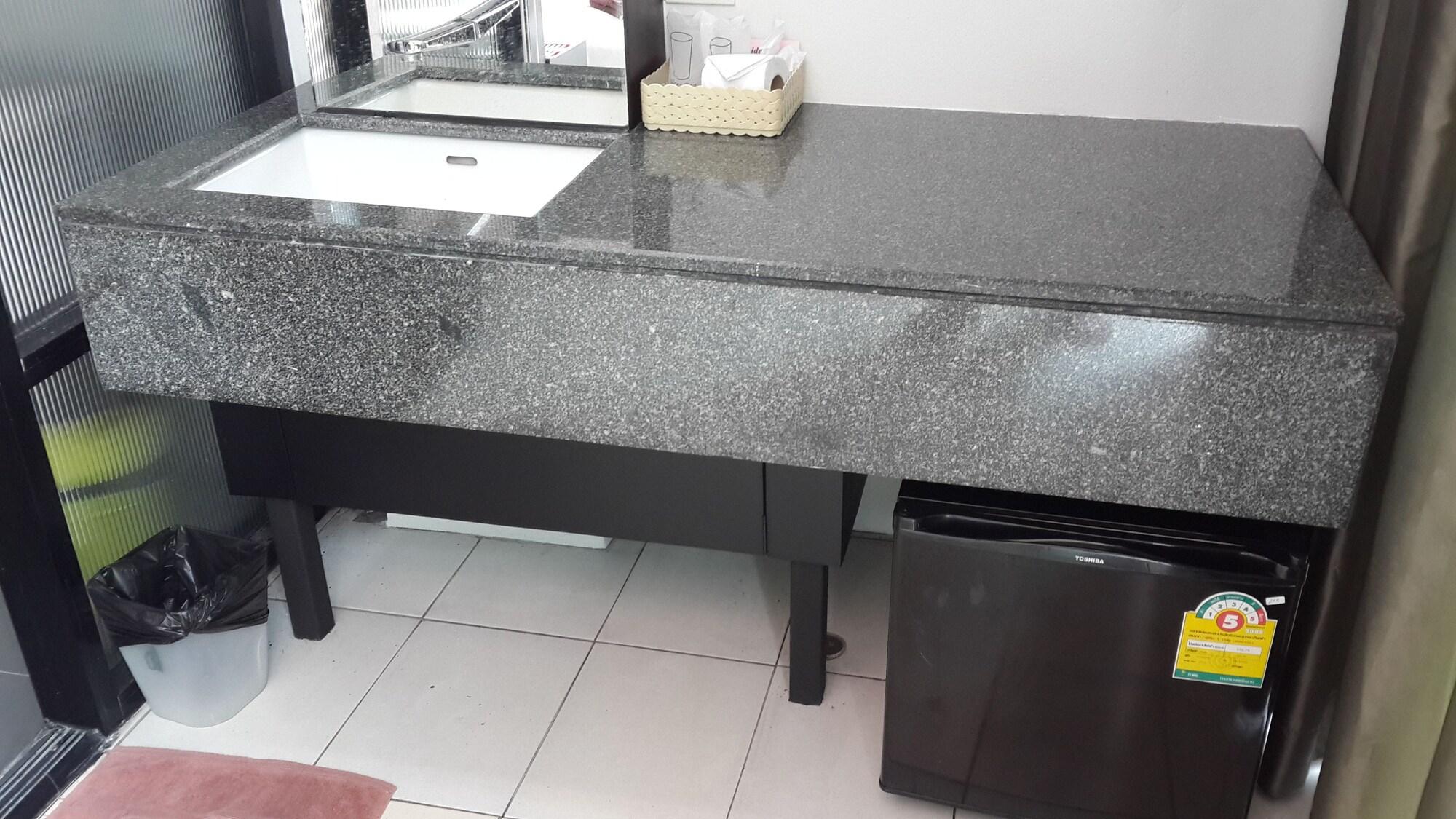坤查汶度假酒店 查汶海滩 外观 照片